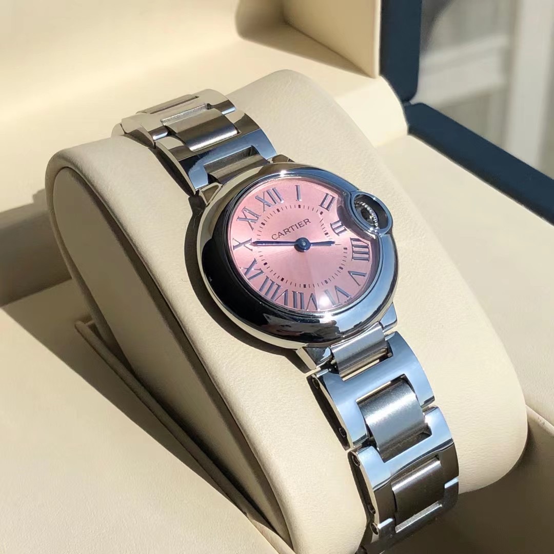 Cartier Ballon Bleu Quartz for women 33mm

Heavyweight ARRIVAL ? ? is one of the hottest styles in the world right now, Cartier Ballon Bleu! Top choice for gifting