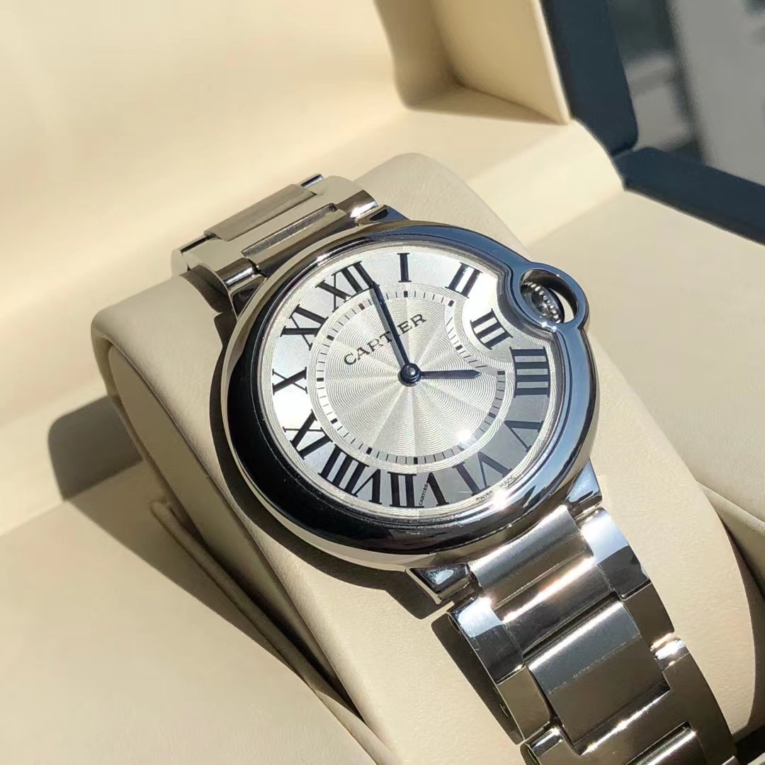 Cartier Ballon Bleu Women's quartz 36mm

Heavyweight ARRIVAL ? ? is one of the hottest styles in the world right now, Cartier Ballon Bleu! Top choice for gifting