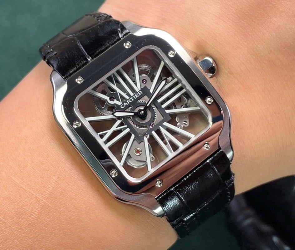 ?? Cartier Santos Skeletonized collection
First release TW creates the strongest 1:1 replica
The parameters are in sync with the original
Diameter: 39.8mm Movement: Swiss Ronda 4S20 modified mechanical movement
Case thickness: 9.08 mm
Dial color: Skeleton