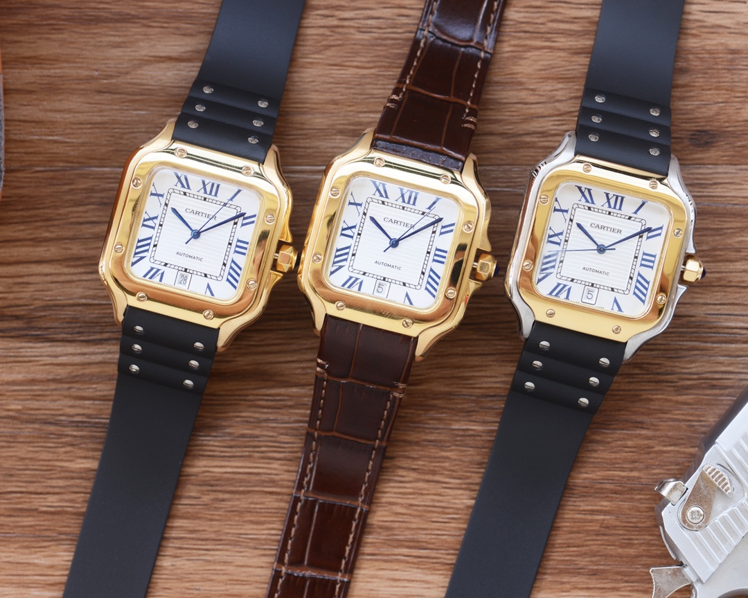 Cartier Santos Santos collection, the latest upgrade of the strongest Cartier Santos! The strap is truly detachable by hand, with three-dimensional blued hands! Dimensions 39.8X47.5X12mm, real delivery footage