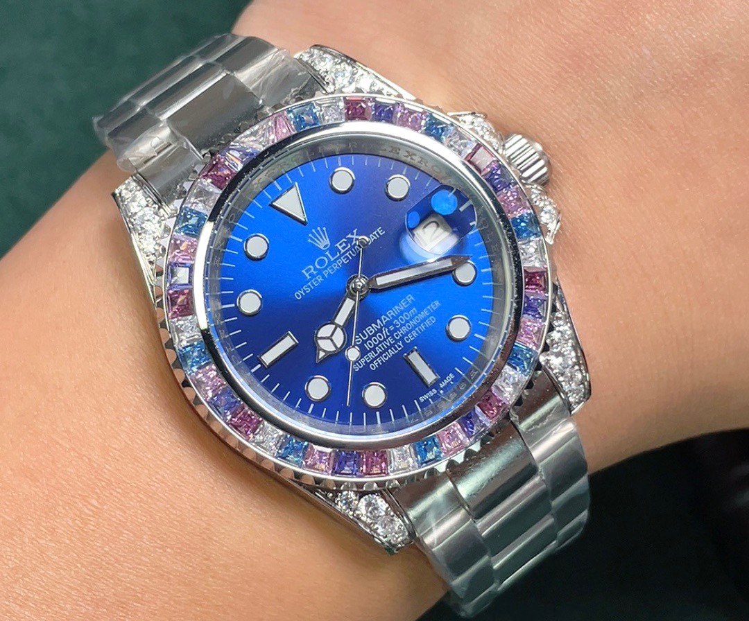 ?? Rolex Yacht Master M126679 series ?? Top plaything poison, if you don 't like the same street watch Submariner, he will definitely be your kindred spirit. Based on Rolex 's most classic Submariner series Submariner, with a secondary modification of the