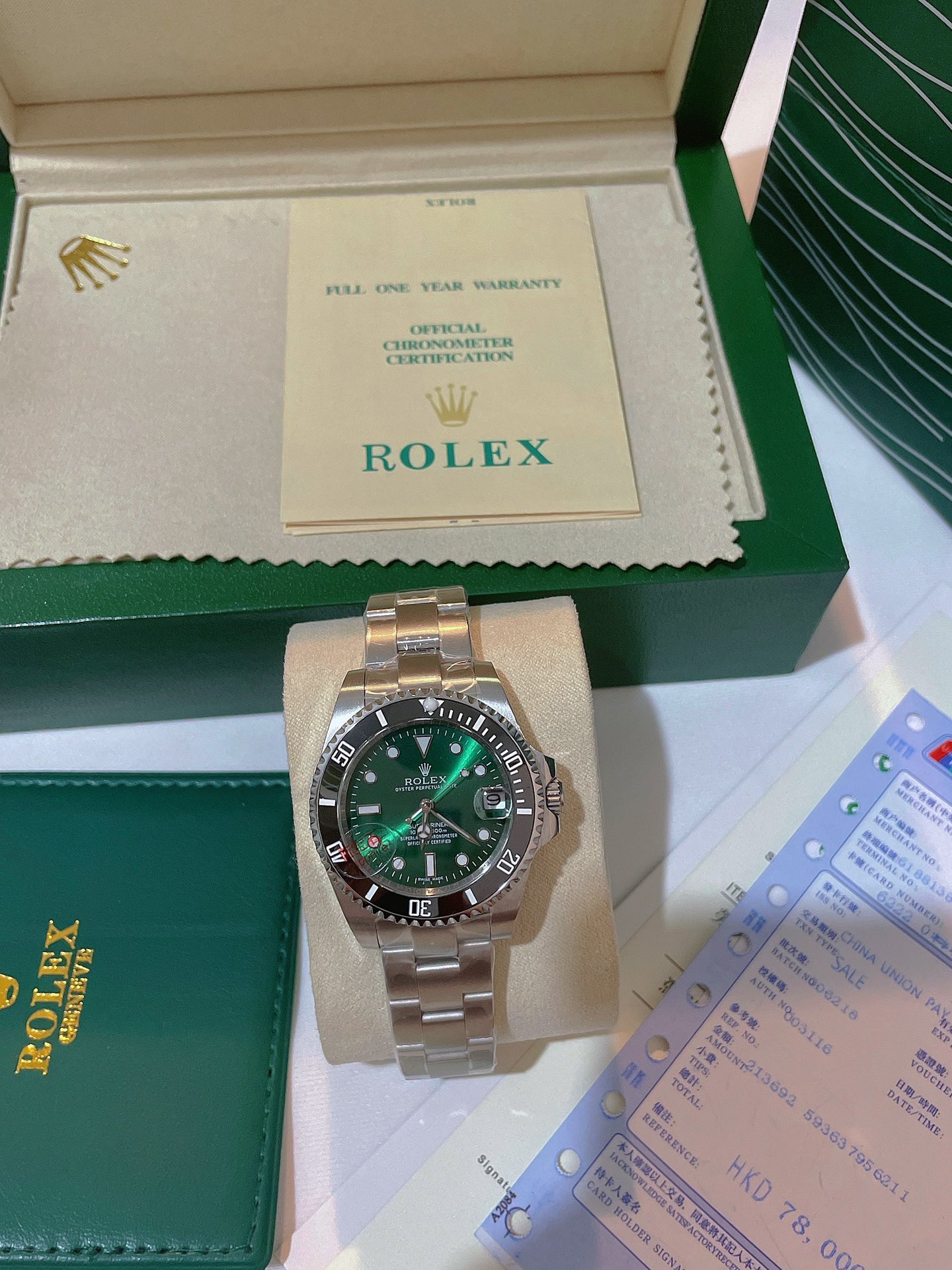ROLEX -ROLEX
Submariner collection - Women's mechanical watch
Top-of-the-line imported Citizen movement
316L stainless steel case with ceramic bezel
Pure stainless steel strap with original safety buckle
Sapphire glass (super water-resistant)
35mm in diam