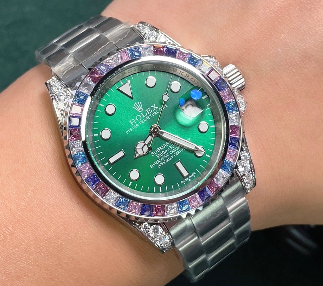 ?? ROLEX Yacht Master M126679 series ?? Top plaything poison, if you don't like the same street watch submariner, he will definitely be your kindred spirit. Based on Rolex 's most classic Submariner series Submariner, the bezel has been re-modified and th