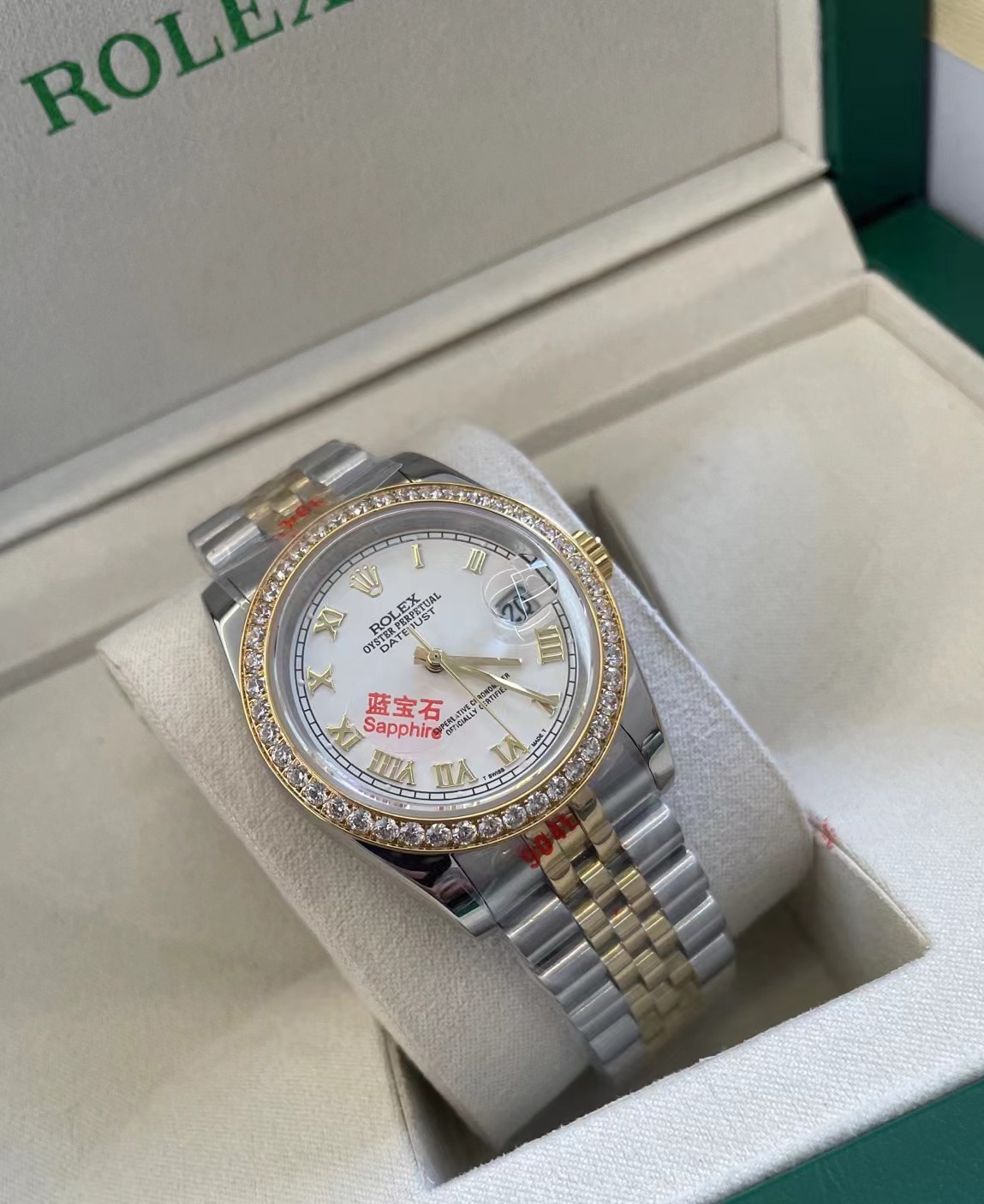 ROLEX -ROLEX
Datejust new color men's mechanical watch
Imported Citizen original assembly
316L stainless steel casing
Sapphire glass mirror
36mm in diameter 13mm thick
Stainless steel strap/snap/clasp/optional
Enjoy the charm of noble luxury
The rhythm of