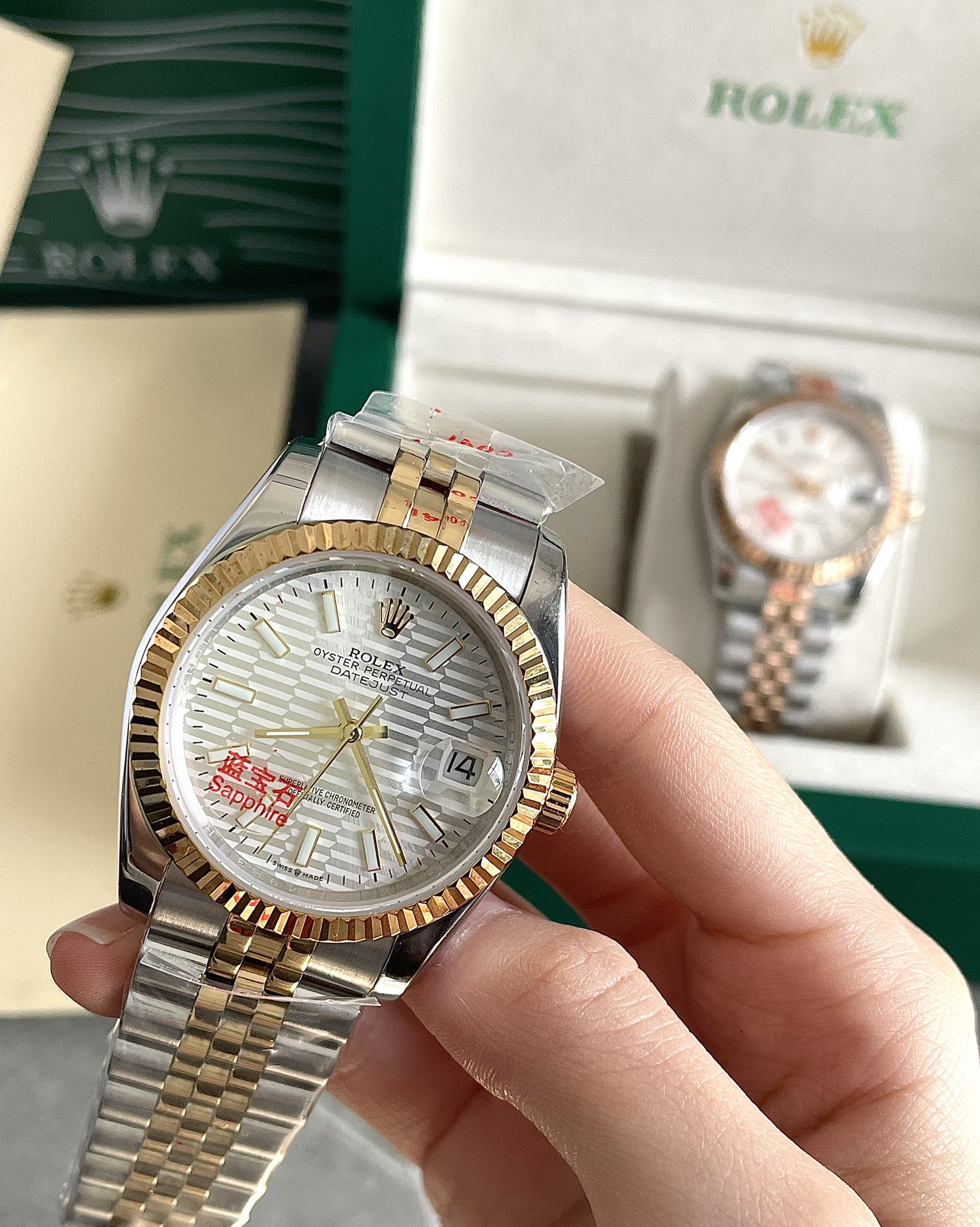 ROLEX -ROLEX
Datejust new color men's mechanical watch
Imported Citizen original assembly
316L stainless steel casing
Sapphire glass mirror
36mm in diameter 13mm thick
Stainless steel strap/snap/clasp/optional
Enjoy the charm of noble luxury
The rhythm of