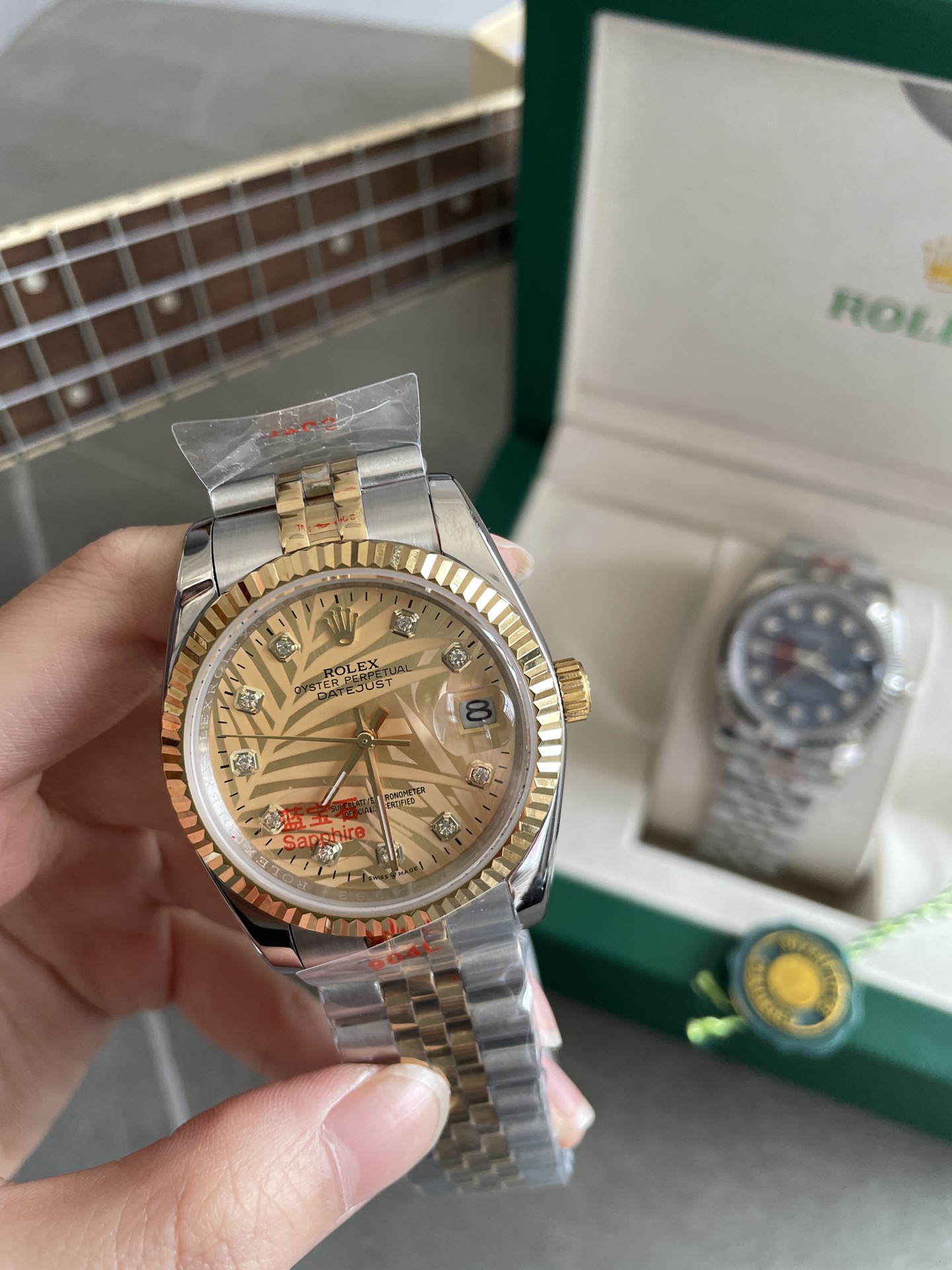 ROLEX -ROLEX
Datejust new color men's mechanical watch
Imported Citizen original assembly
316L stainless steel casing
Sapphire glass mirror
36mm in diameter 13mm thick
Stainless steel strap/snap/clasp/optional
Enjoy the charm of noble luxury
The rhythm of