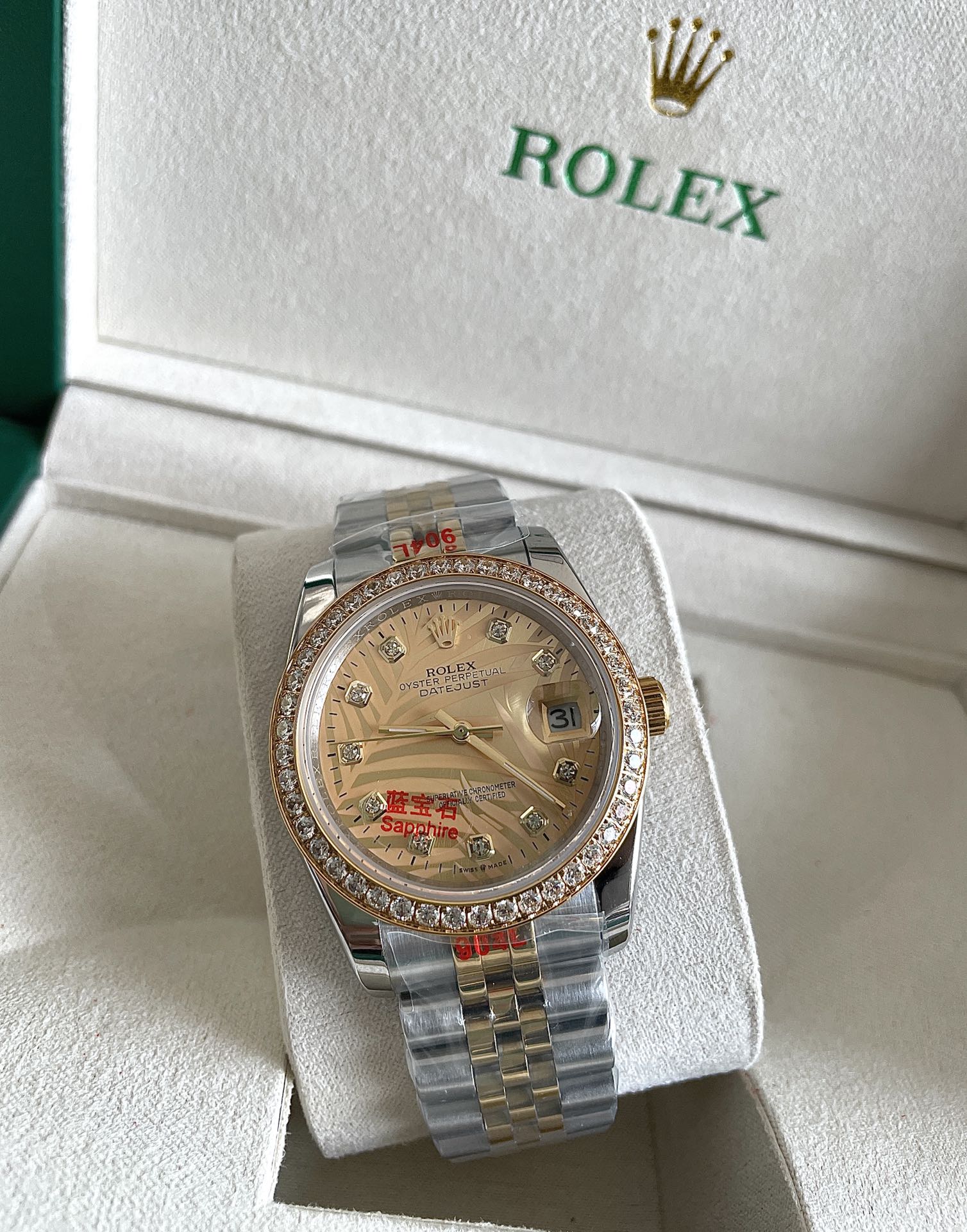 ROLEX -ROLEX
Datejust new color men's mechanical watch
Imported Citizen original assembly
316L stainless steel casing
Sapphire glass mirror
36mm in diameter 13mm thick
Stainless steel strap/snap/clasp/optional
Enjoy the charm of noble luxury
The rhythm of