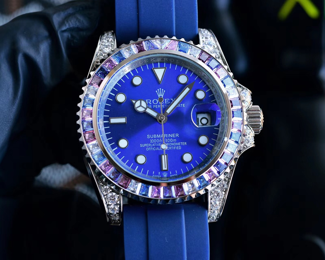?? Rolex top plaything Poison, if you don 't like the same street watch Submariner, he' s definitely your kindred spirit. Based on Rolex 's most classic Submariner series Submariner, the bezel has been re-modified and then inlaid with top-quality natural 