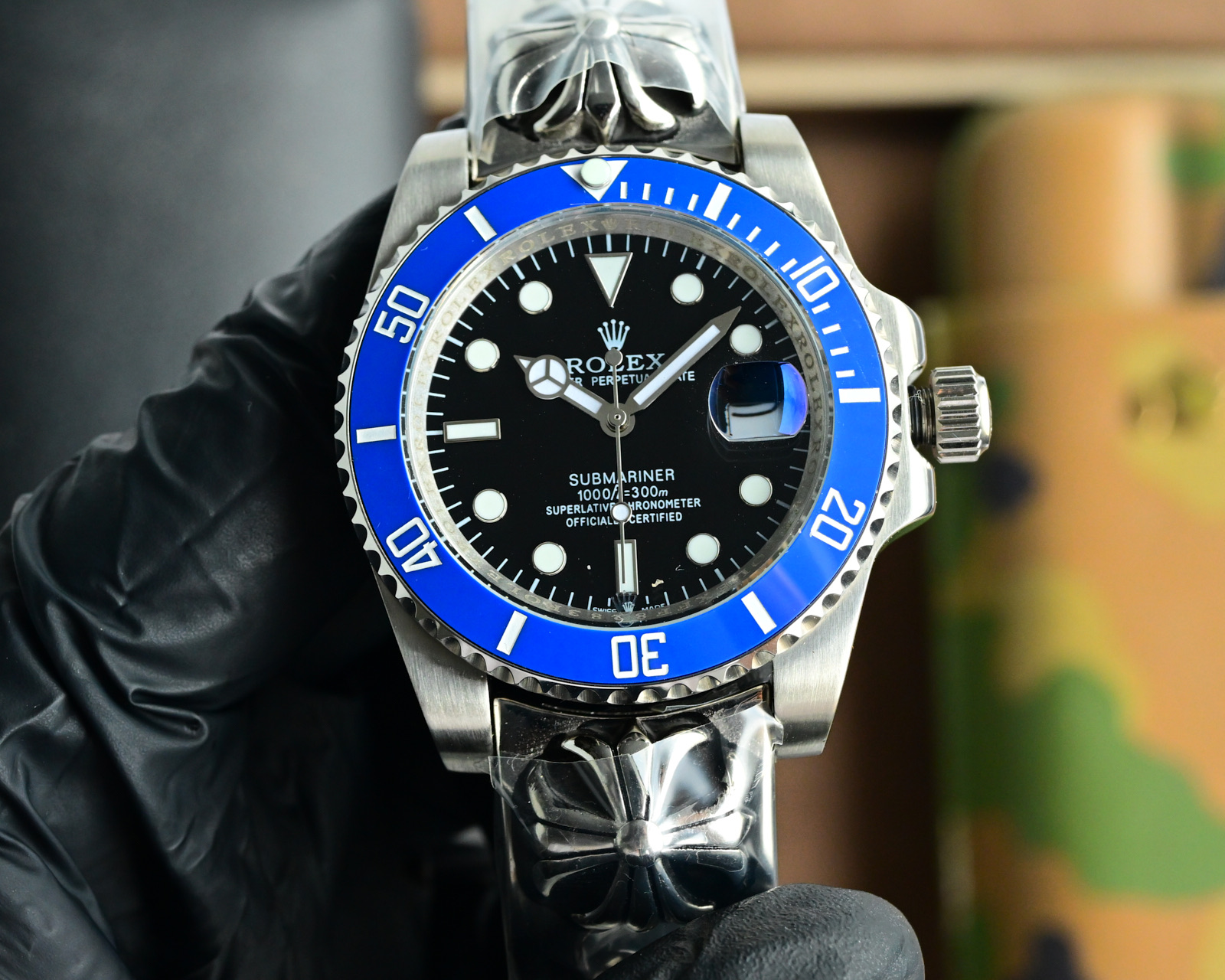 ?? Rolex top plaything Poison, if you don 't like the same street watch Submariner, he' s definitely your kindred spirit. Based on Rolex 's most classic Submariner series Submariner, the bezel has been re-modified and then inlaid with top-quality natural 