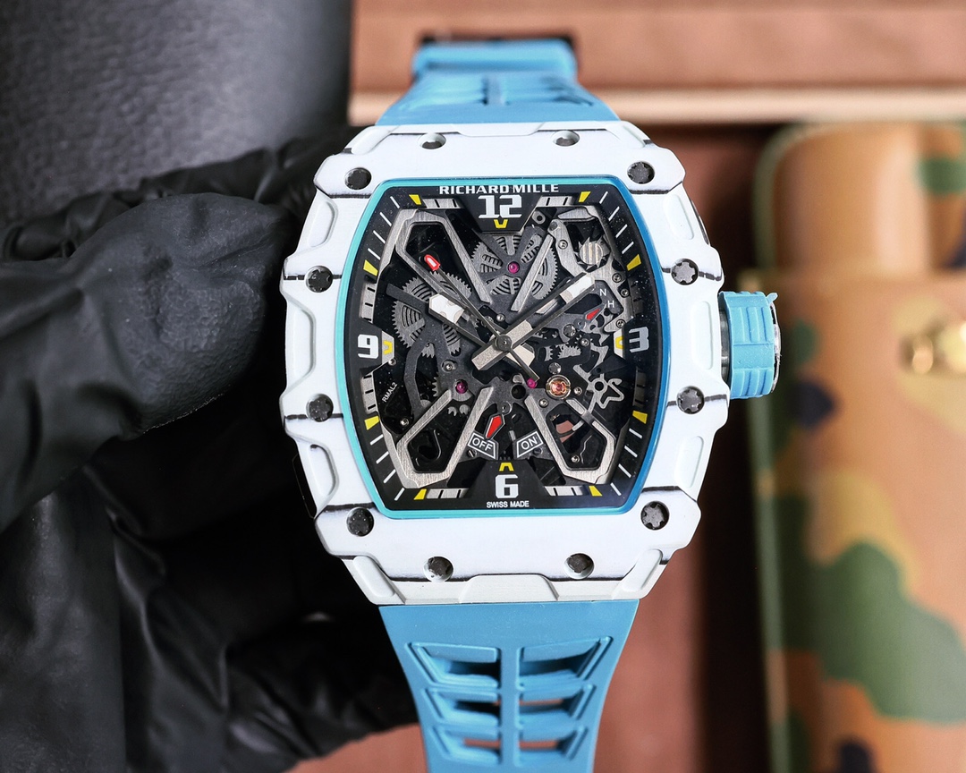 ?? Richard Mille RM035-03 Carbon Fiber collection This reissue case and caseback are made of high-density imported NTP@carbon fiber material Carbon fiber case and caseback and both sides of the titanium inner case are processed by synchronous CNC! To make