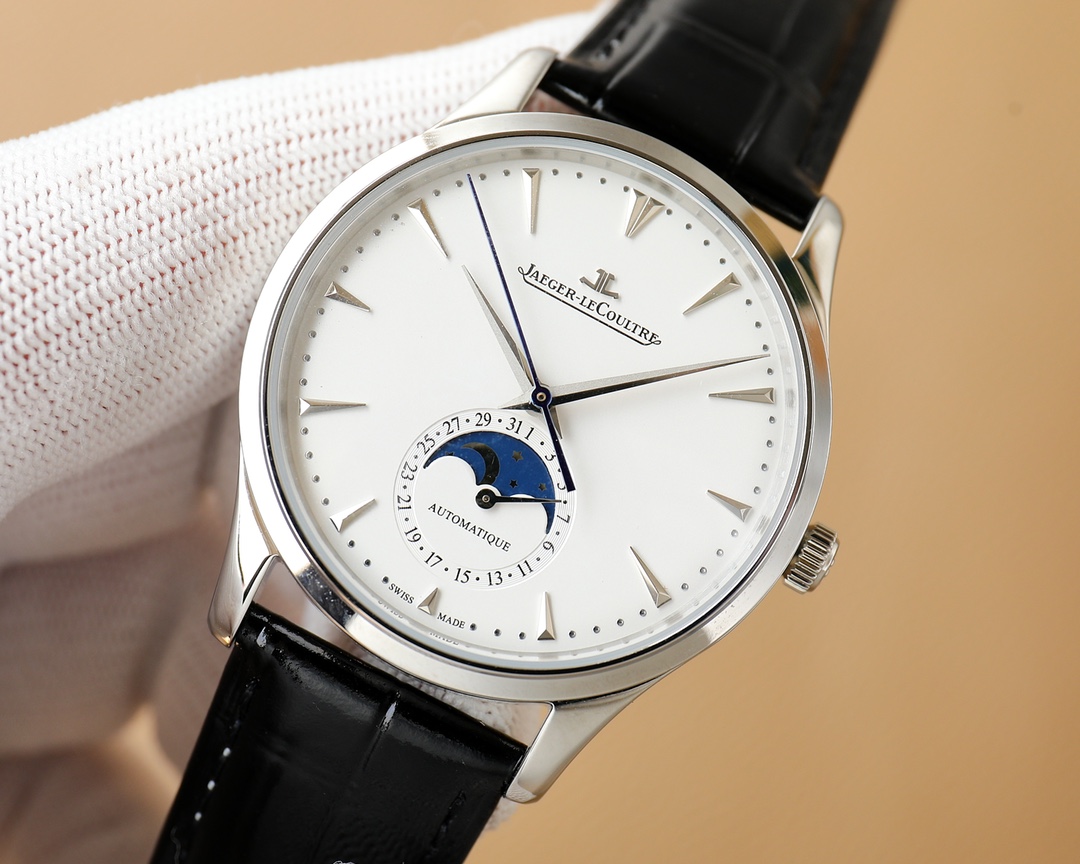 Li) Jaeger-lecoultre Master Collection (Classic Moon Phase) with Cal2824 modified /9015 modified movement, 39mm in diameter! ? A perfect replica of the original Master in 316 stainless steel, with crystal-clear sapphire crystal, delicate yin-yang mother-a