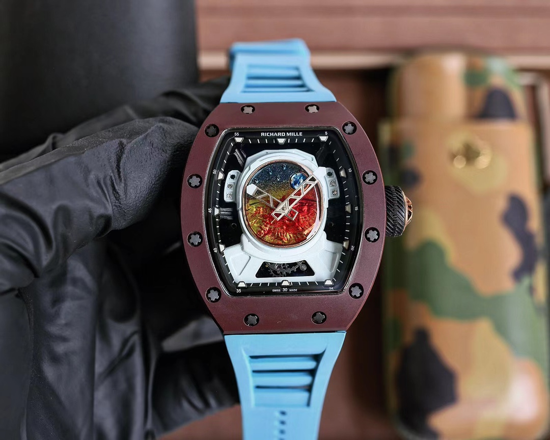 ?? "The Mars Mission of 'Pharrell' with RICHARD MILLE" Pharrell Williams, the brilliant, award-winning singer, songwriter and producer, has long been a brand friend of Richard Mille and owns many of the brand's iconic timepieces. This time, a Mars-inspire