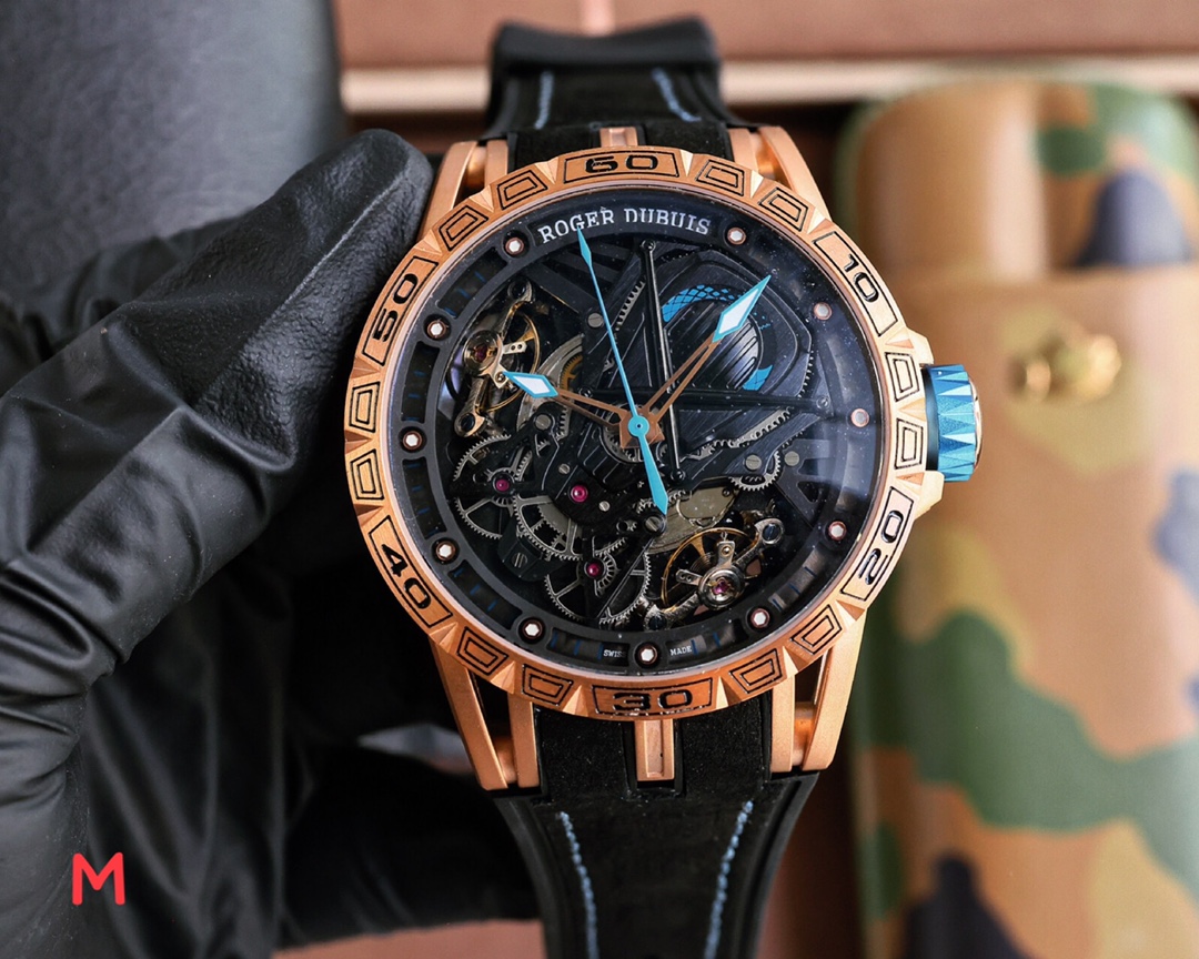 ?? ROGER DUBUIS Excalibur automatic movement, case: 46mm, Sapphire crystal Carbon titanium black DLC-coated titanium, Geneva Seal engraved. Pirelli rubber strap, a combination of strength and beauty, a colorful combination, double flywheel skeletonized te