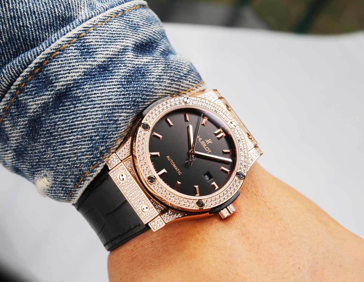 Full Diamond White: 670. Color ?20.
Exclusive first release ?????? Exclusive quality ??????
Tough guy exclusive ???? sport watch ??
Avant-garde fashion ???? noble air ??????
Hd real footage ???? Quality assurance ????
[Latest] : Hengbao ?? latest design ?