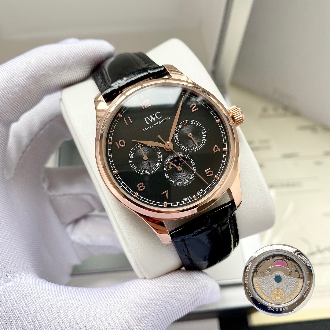 Rose gold 480. ???? Recognize 3836 movement, not market Dandong movement comparable ?????? New Release classic ?? IWC MEN 's watch automatic 3836 mechanical movement Mineral tempered glass 316L stainless steel case GENUINE leather strap SIMPLE FASHION BUS