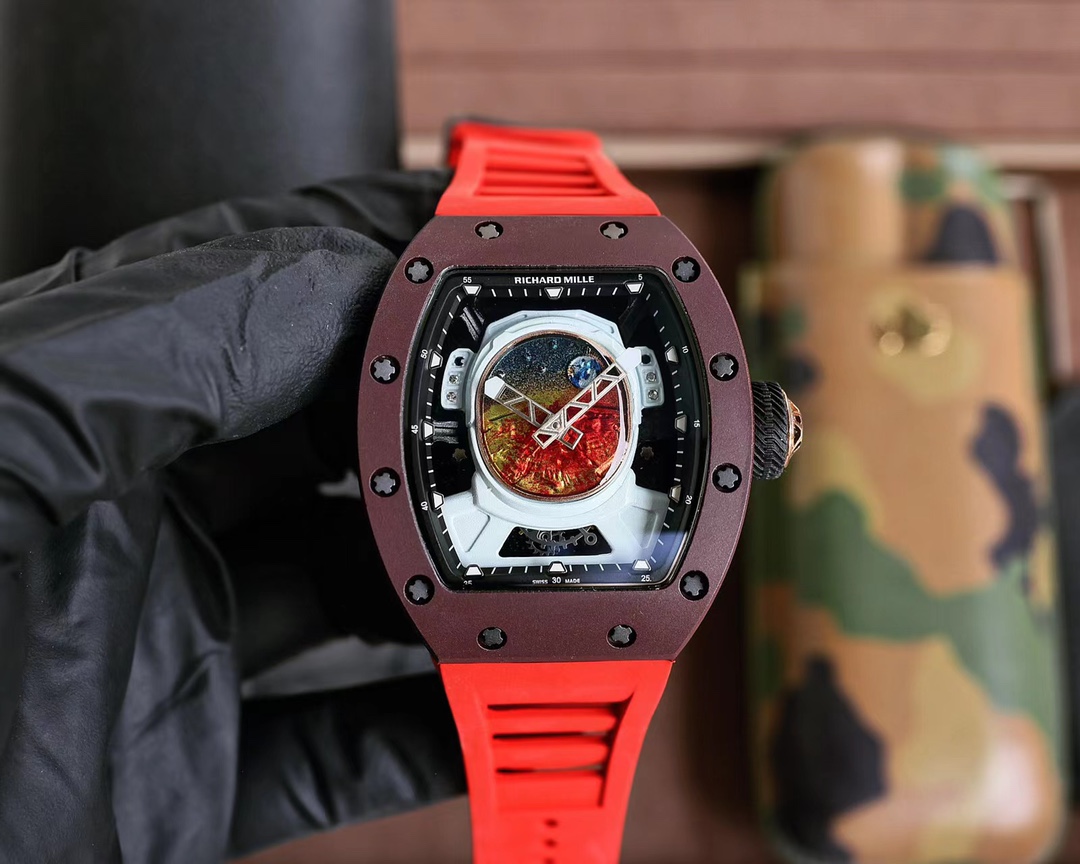 ?? "The Mars Mission of 'Pharrell' with RICHARD MILLE" Pharrell Williams, the brilliant, award-winning singer, songwriter and producer, has long been a brand friend of Richard Mille and owns many of the brand's iconic timepieces. This time, a Mars-inspire