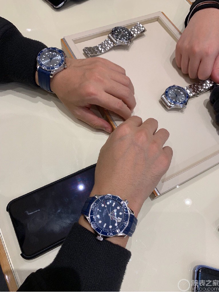 Good of the Year ?? Omega Seamaster 300 m Diving Watch! The appearance is outstanding, worth getting ??