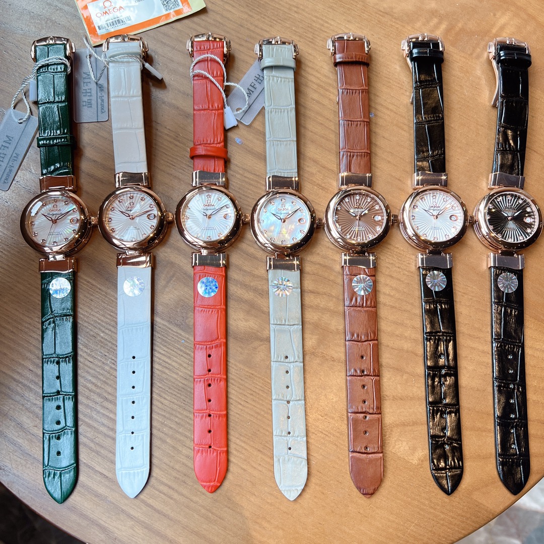 OMEGA LADYMATIC [an advocate of Nicole Kidman] the highly anticipated new Bird's Nest collection watch. 316L stainless steel, with an exquisite shell dial, paired with a sapphire crystal for a stunning effect, fine craftsmanship for a superior quality, eq