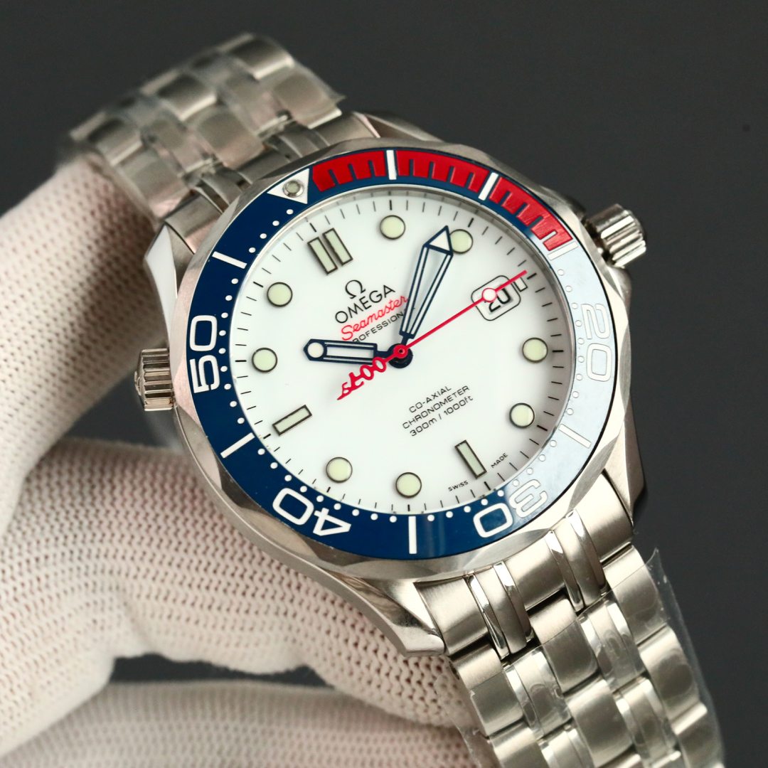 Omega Seamaster 300M series, based on the bezel and other details upgraded and refined to create the ultimate version, 41x14.5mm, automatic mechanical movement, 8800 automatic mechanical movement, 316 stainless steel case bracelet, ceramic bezel, sapphire