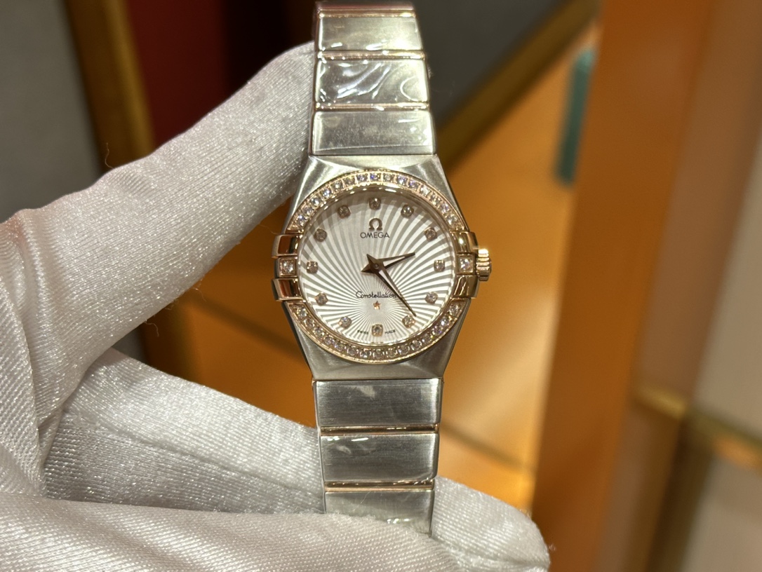 Omega Constellation collection ??
Ladies imported Swiss quartz movement
316L intermetallic stainless steel