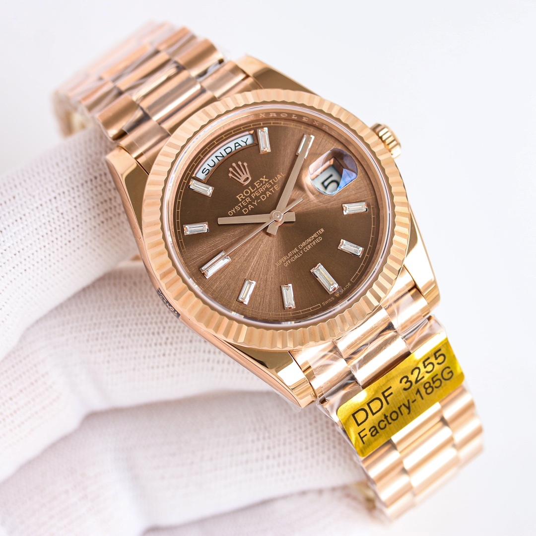 Refitted edition
DDF- A sincere tribute to the classic
Rolex Day-Date 40mm series watches.
1 The entire watch is equipped with a reissued 185G
2. Sex ratio remastered 160G
3 Sapphire mirror, calendar 2.5x magnifying glass, with the same effect as the orig