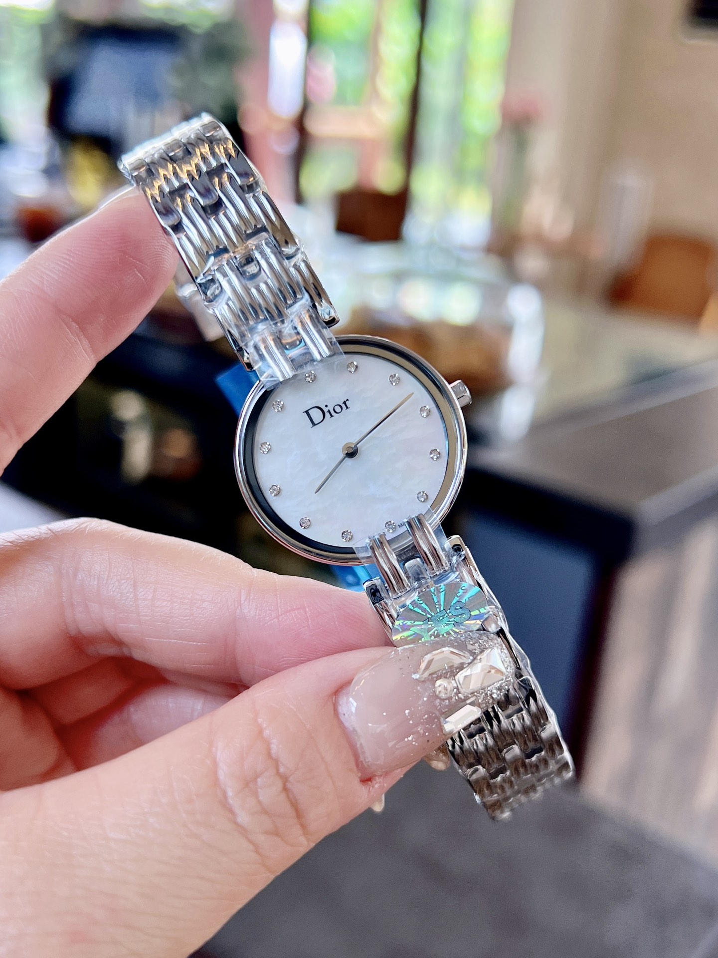 ????260 ?? Japanese vintage treasure watch ? Dior fashion magic women's watch, highly recommended on the hand ~ Dial size 28mm not too small, it's simply girls' favorite ~ Mother-of-pearl dial, wearing it makes you look particularly elegant ~ Strong vinta