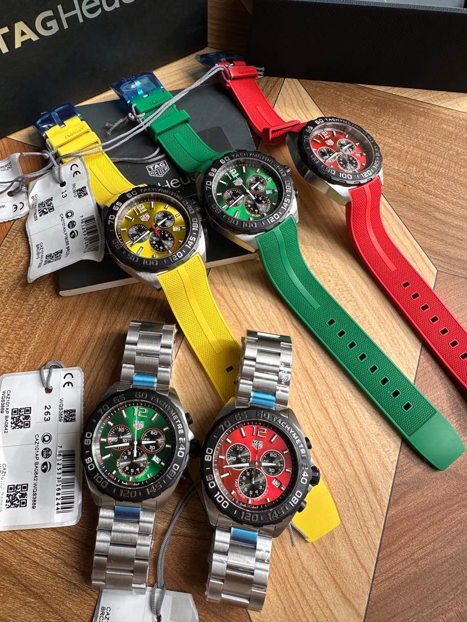 Batch ??800, new packaging plus 60. New high appearance level online, hard goods. Original Tagheuer F1 quartz watch, counter 10,000 +. ~43mm diameter, sapphire crystal, original movement supports disassembly, ultra-difficult stainless steel brushed strap 