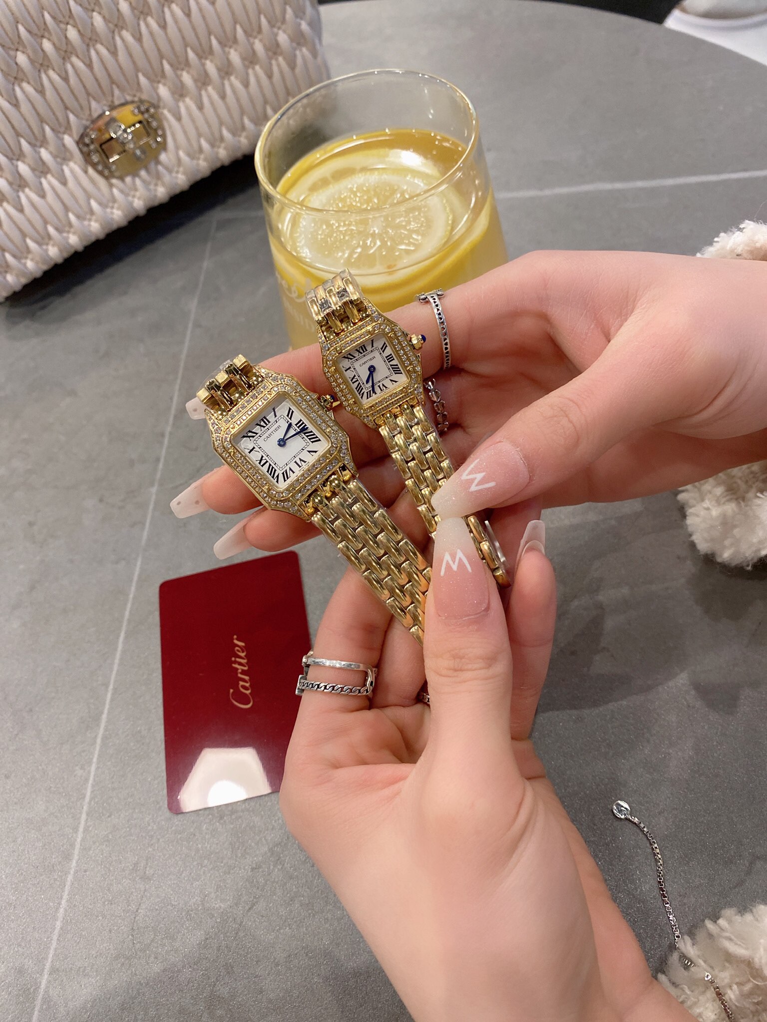 Batch ?? White 360. Gold 390 "MJ" Cartier -Cartier New upgraded Cartier Panthere de Cartier The Cartier Panthere de Cartier collection interprets confidence and elegance with exquisite and dynamic design and modern and modern style, its lines are smooth a