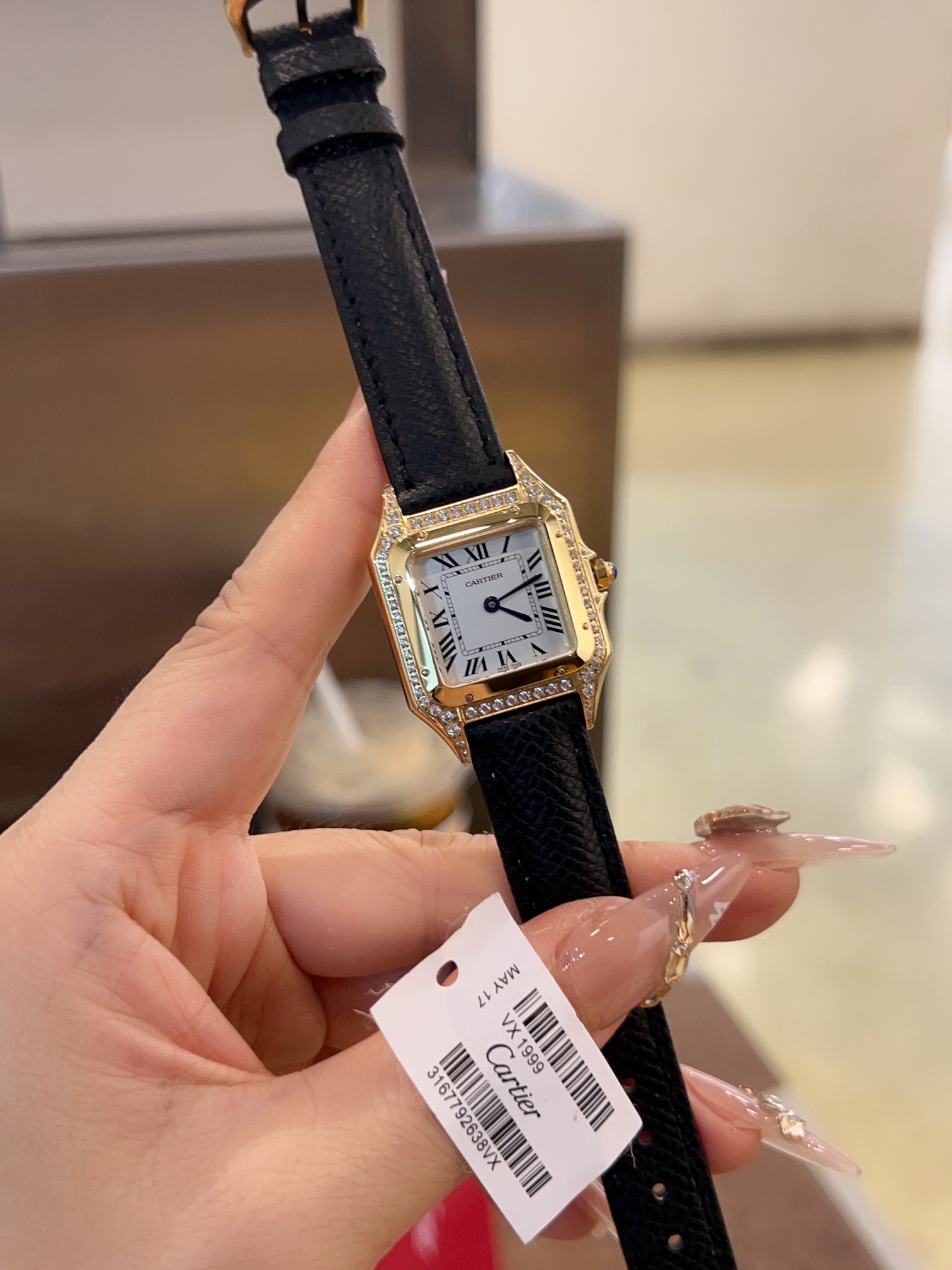 Batch ?? Single row Diamond White 310. Gold 340 Cartier -Cartier New upgraded Cartier Panthere de Cartier The Cartier Panthere de Cartier collection interprets confidence and elegance with its exquisite and dynamic design and modern style. Its lines are s