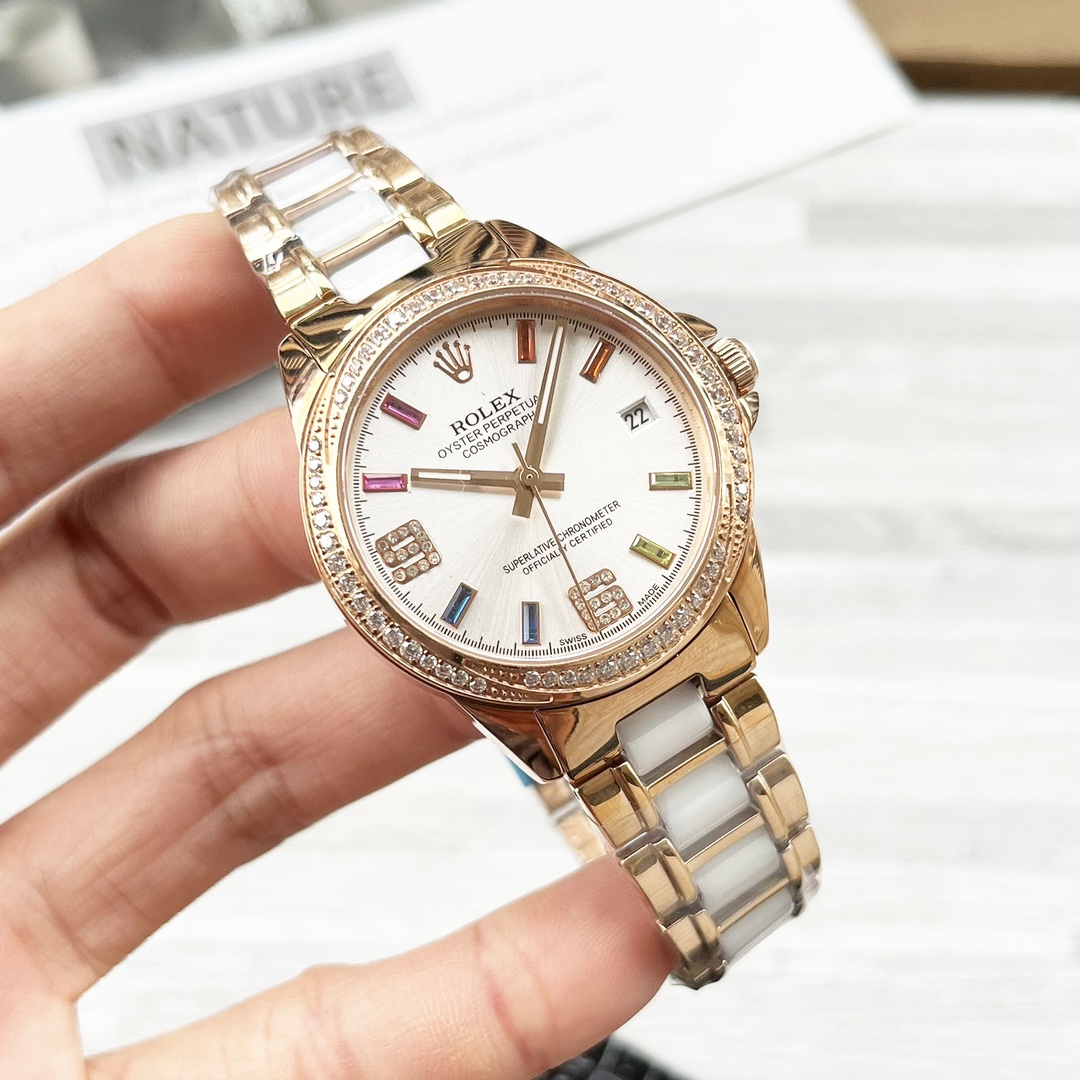 Leather strap 570 Ceramic strap 600 ROLEX -ROLEX
A must-have mechanical watch for goddesses
Imported Citizen 8215 movement
Sapphire glass mirror
316 steel diamond-encrusted case
Genuine cowhide strap/pin buckle
35mm in diameter and 10mm thick
Welcome to p