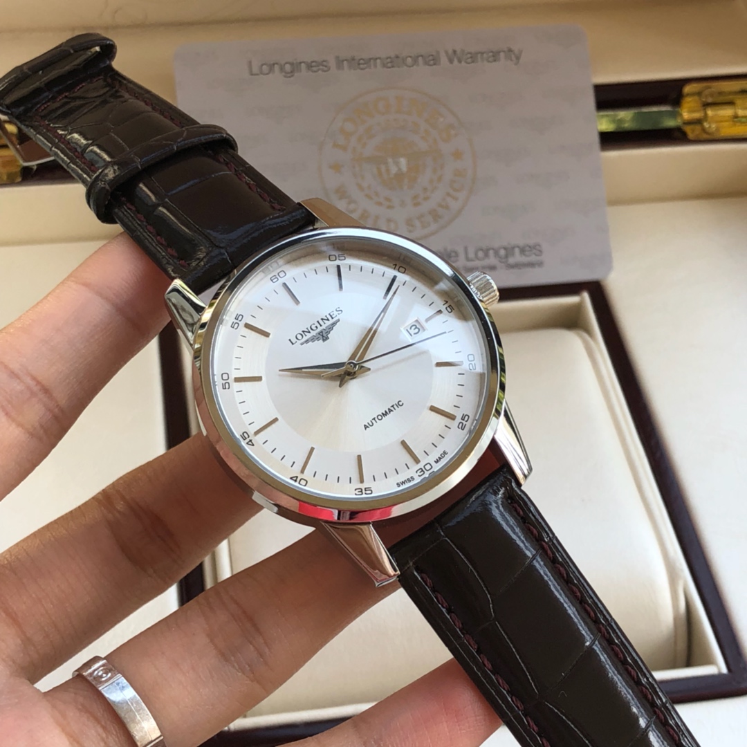 Brand: Longines ?? New exclusive release ?? simple and stylish ??
Type: Fine men's watch
Strap: Genuine cowhide strap
Movement: Top-of-the-line automatic mechanical movement
Mirror: Sapphire crystal glass (never scratches)
Elegance, vastness, grandeur, in
