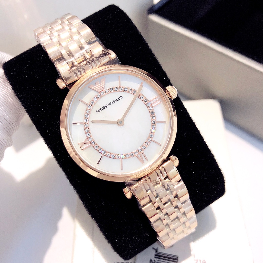 Ordinary silver 65 pieces 70 stainless steel 160 Armani Armani ?? Case: 316L stainless steel, crystal: tempered mineral glass, strap: 316L stainless steel, light luxury SIMPLE, elegant sentiment, highlighting feminine grace
