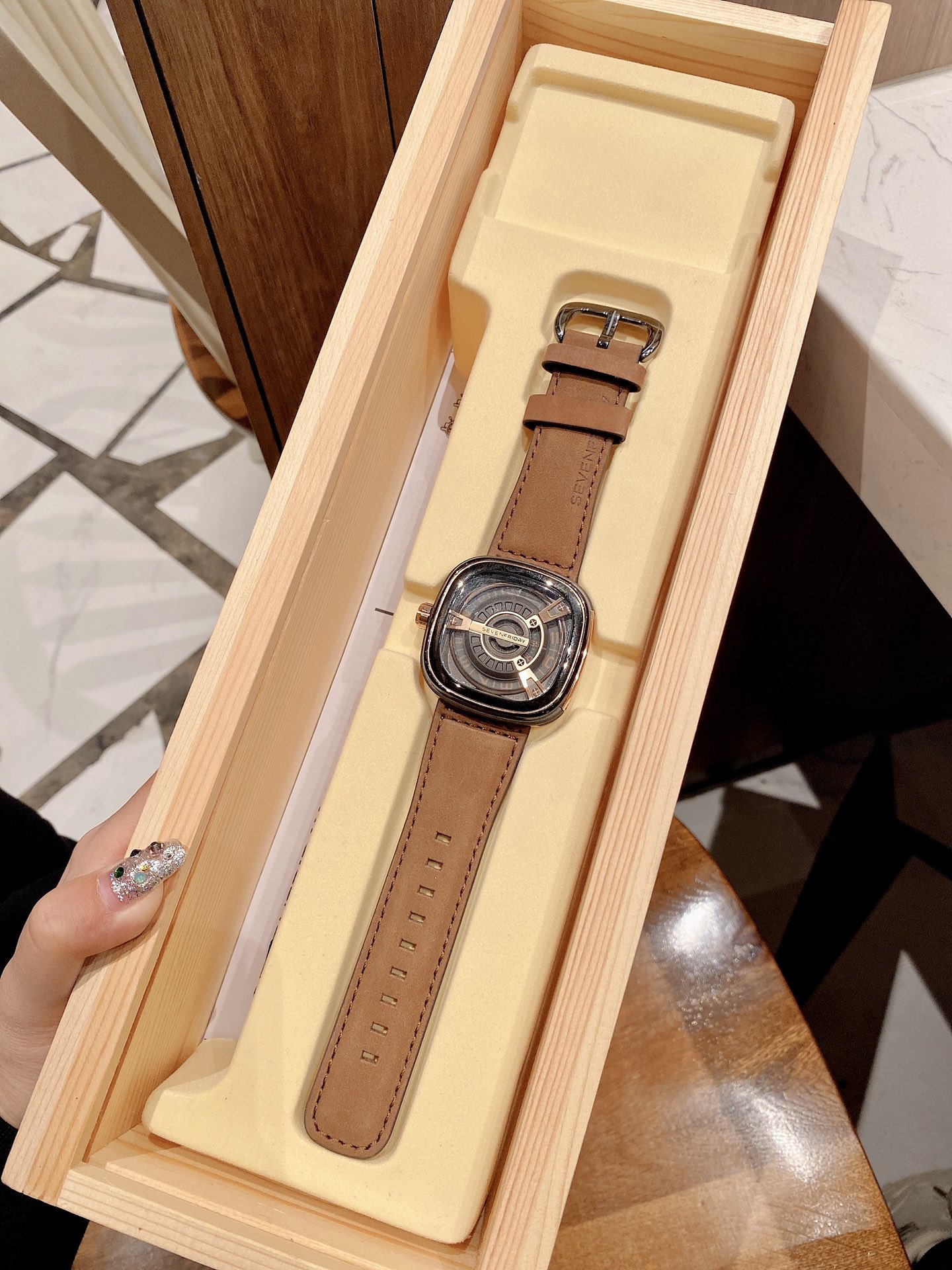 7 Fridays in stock for instant delivery ??550