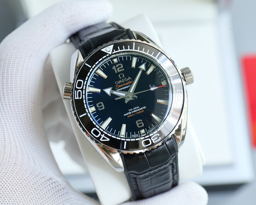Japanese plate 750, Pearl Plate 650
[Official steel band fine-tuning clasp]
The 2022 Omega Ocean Universe 600 M Diving watch is highly recommended by Omega. Exclusive quality across the web
[Movement] Equipped with coaxial 8900 plate, correction movement 