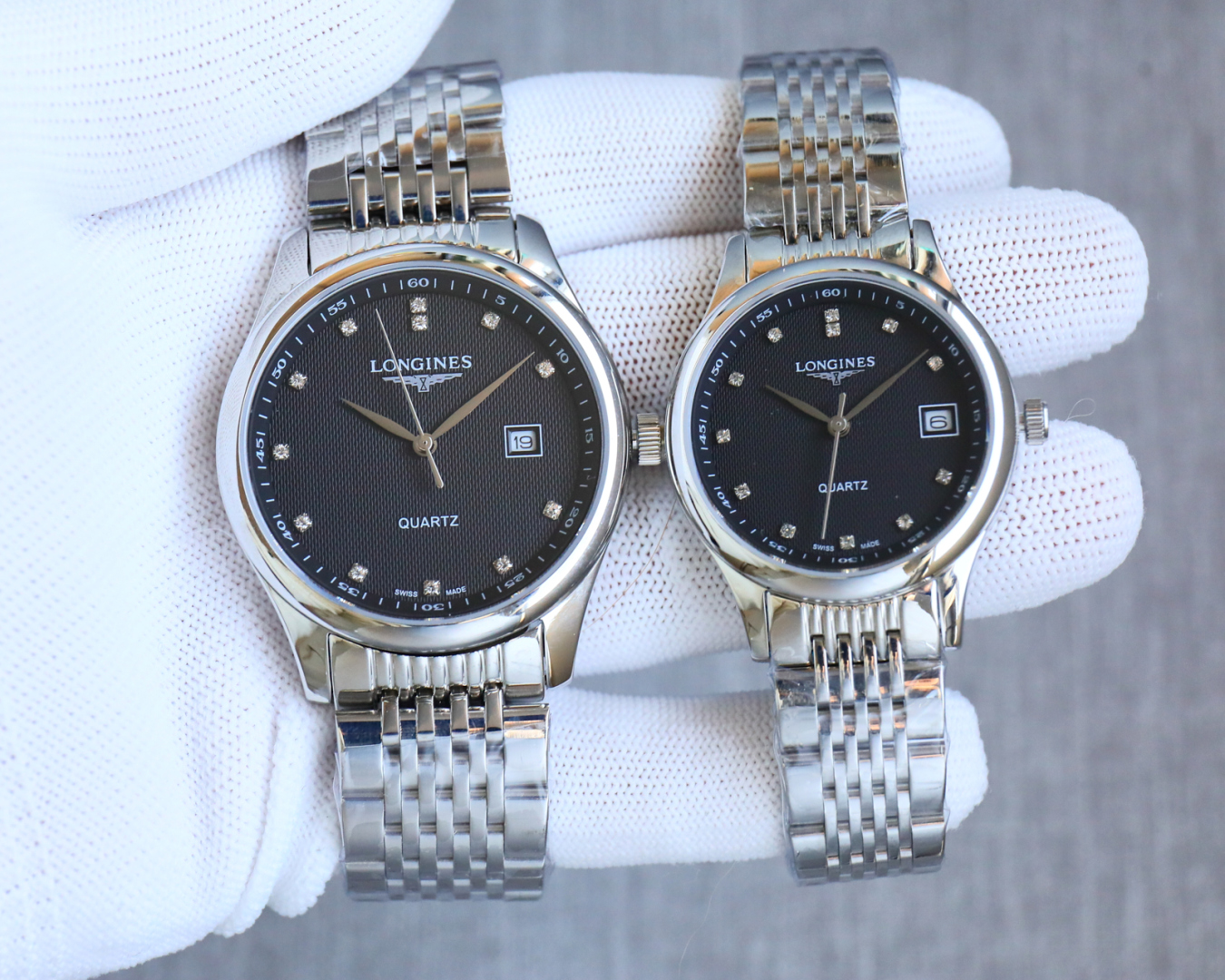 Japanese quartz: 300 gold 320
Japanese mechanical: 500 gold 520
Brand: LONGINES ??LONGINES?? Exquisite couple watch, simple three-hand with three-position single date design ???XT2 316 stainless steel case, original Citizen 8215 new movement (accurate tim