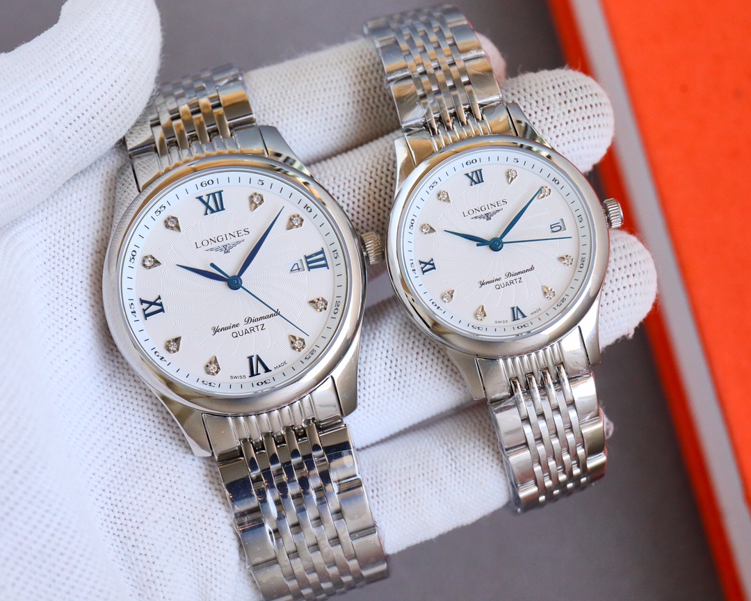 Japanese quartz: 300 gold 320
Japanese mechanical: 500 gold 520
Brand: LONGINES?? Exquisite couple watch, simple three-hand with three-position single date design, 316 stainless steel case, original Citizen 8215 new movement (accurate timekeeping) Dimensi