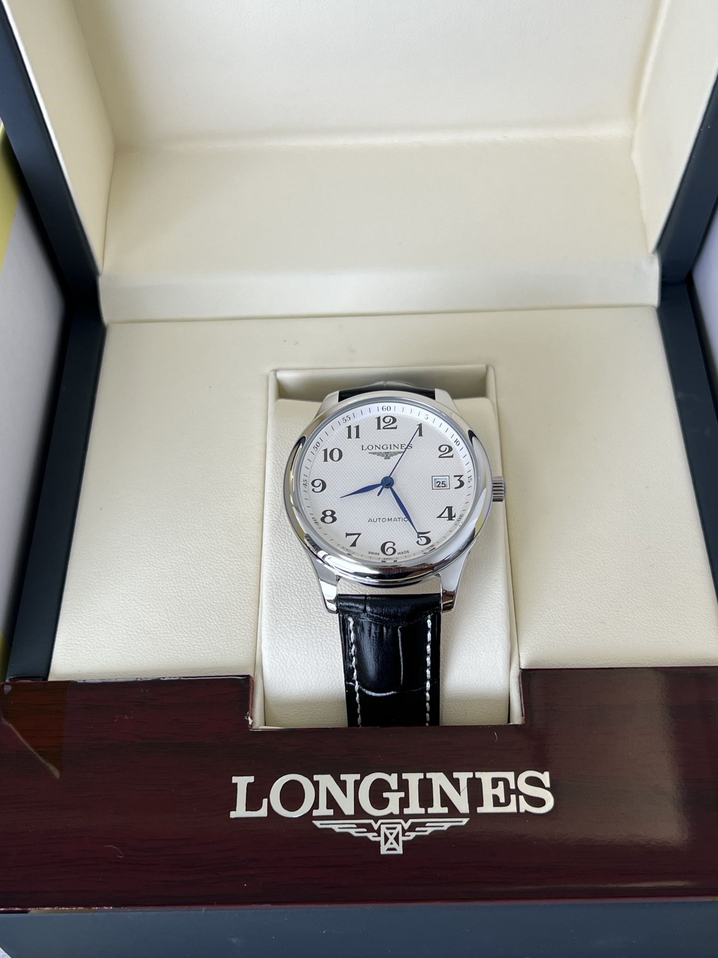 Three sizes in one detail control - The perfect bestseller is coming ???? Master collection Citizen Mechanical Watch for men
[Size] 40mm
[Movement] New original Citizen 8215 movement, corrected official latest original L888 rotor, accurate timekeeping, st