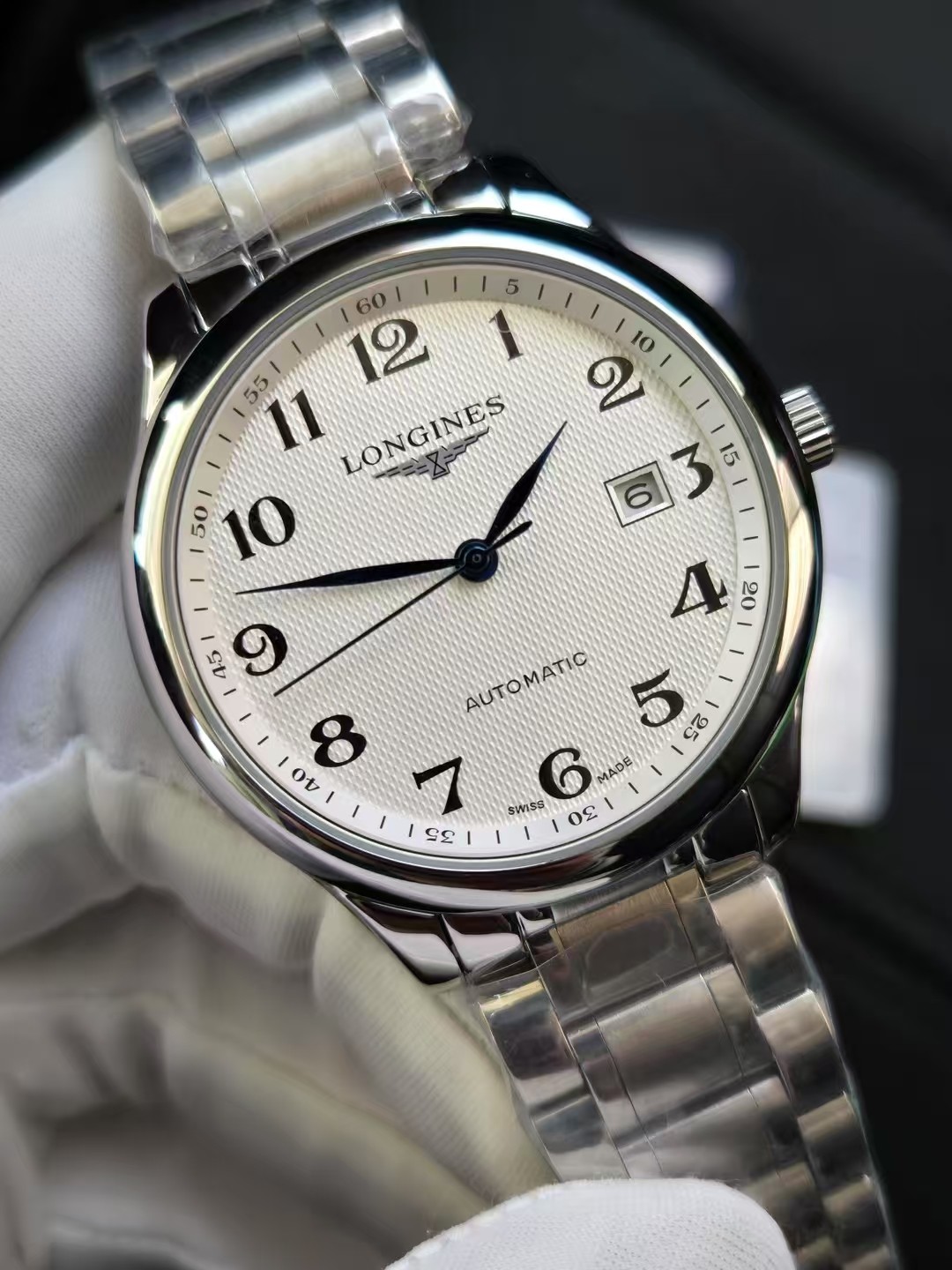 Three sizes in one detail control - The perfect bestseller is coming ???? Master collection Citizen Mechanical Watch for men
[Size] 40mm
[Movement] New original Citizen 8215 movement, corrected official latest original L888 rotor, accurate timekeeping, st