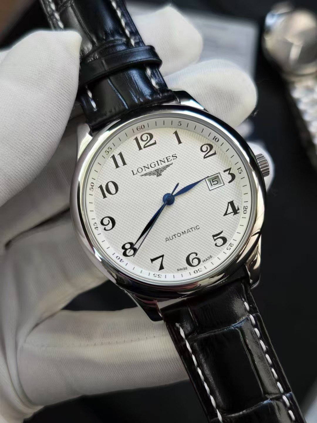 Three sizes in one detail control - The perfect bestseller is coming ???? Master collection Citizen Mechanical Watch for men
[Size] 40mm
[Movement] New original Citizen 8215 movement, corrected official latest original L888 rotor, accurate timekeeping, st