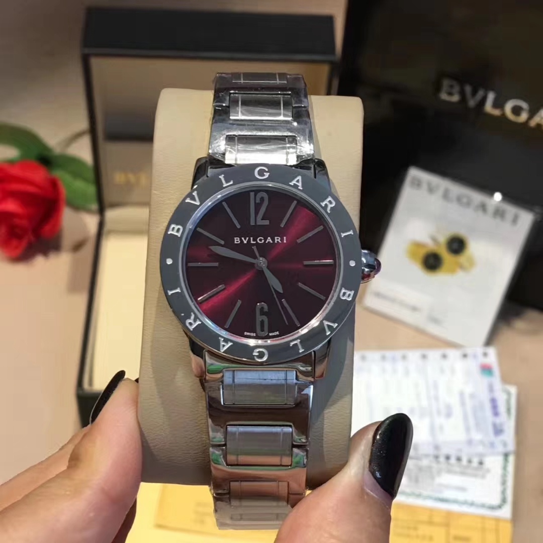 ?? Real photos of BVLGARI?BVLGARI collection luxurious quality showcases unique charm made of bamboo-cowhide, Bvlgari signature ruby crown, quality is off the mark, size 33MM
