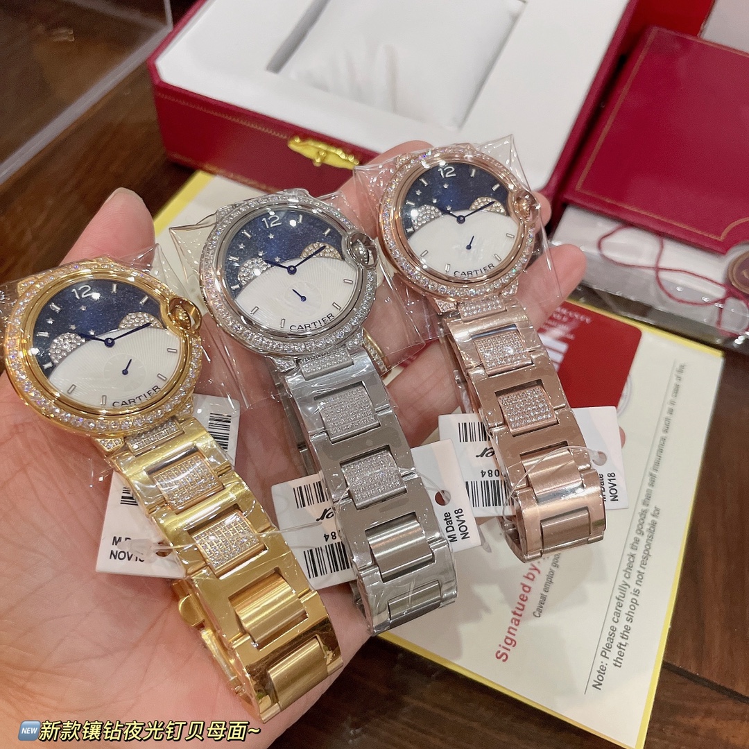 460.480???? Cartier | Ballon Bleu latest model (unique design diamond-encrusted starry mother-of-pearl dial luminous effect)??
? The dial is a new design set with moon-shaped diamonds, which look as brilliant as fireworks when viewed up close or from a di