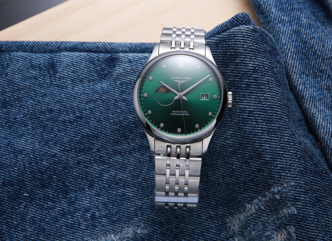 Produced by Taiwan Factory: White steel 730. (All products have been strictly tested for water pressure resistance up to 120 m ??)
?? This product is shipped in the form of three codes, and returns and exchanges are carried out in the form of three codes.