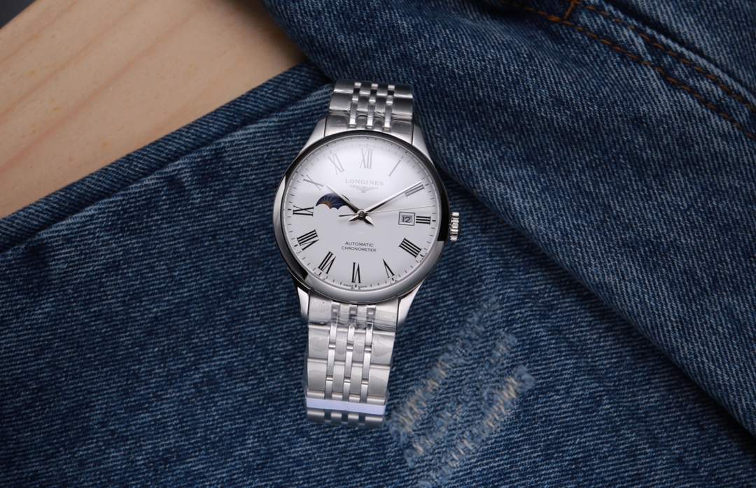 Taiwan factory product: White steel 730. Gold ?50. (This product has been strictly tested for water pressure resistance, water resistance up to 120 meters ??)