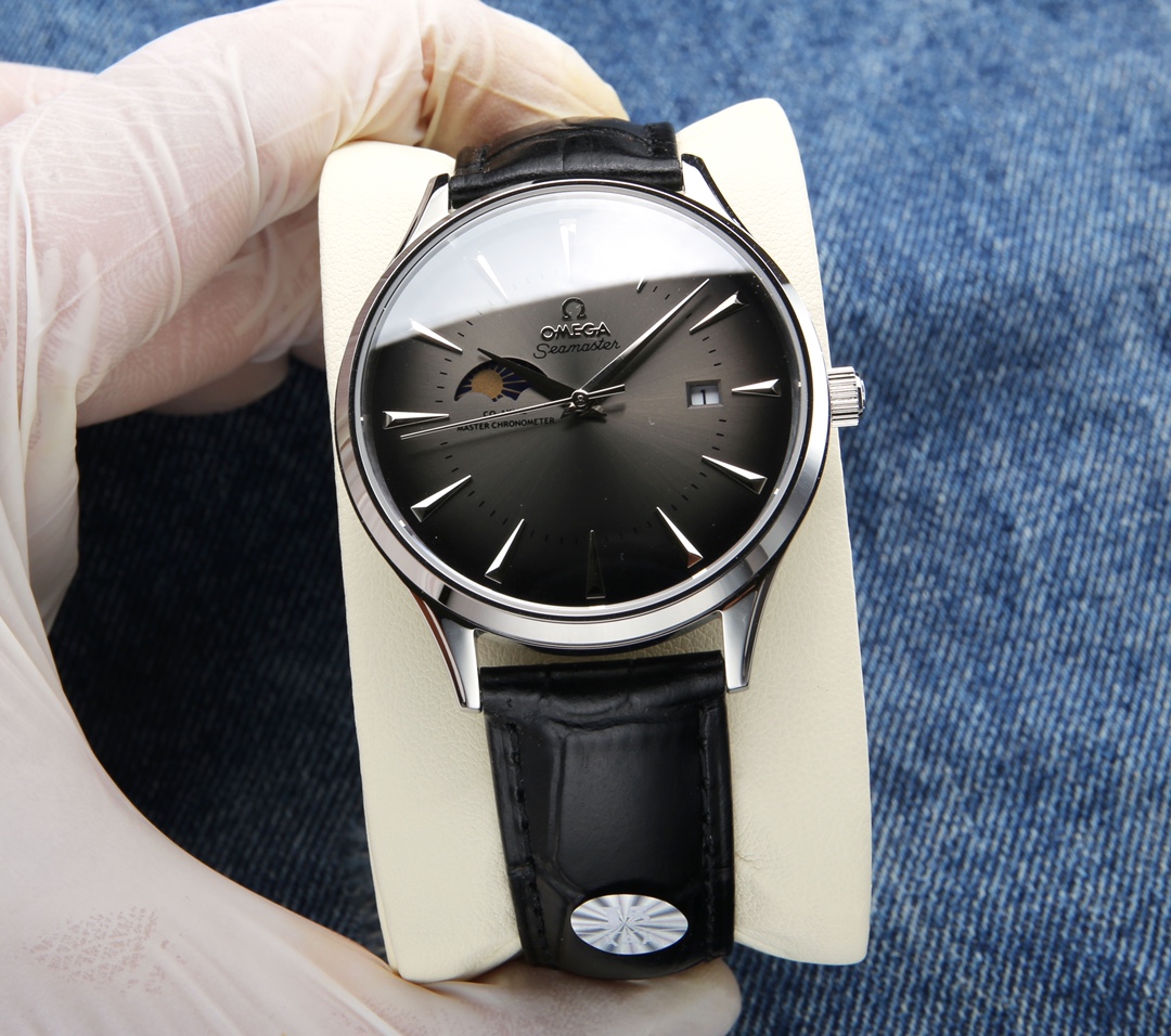 Taiwan FACTORY production: White leather: 640. Gold ?20. (THIS product has been strictly tested for water pressure resistance, water resistance up to 120 meters ??)
Taiwan factory, Omega, Sun Moon Star series, with custom original imported 8217 movement (