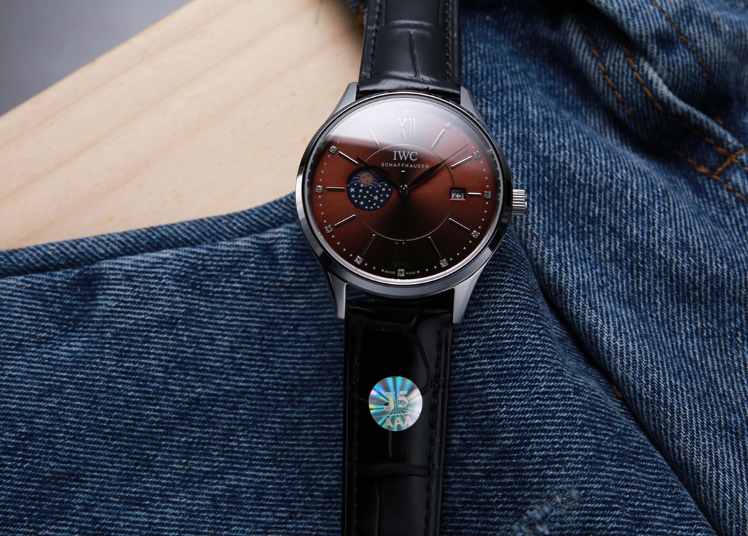 Taiwan factory produced: White sheet: 660. White steel: 680. (THIS product has BEEN strictly tested for water pressure resistance, water resistance up to 120 m ??)