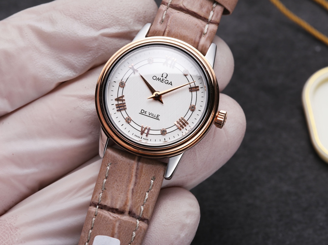 Taiwan factory production: White leather 460. Gold rose ?20. Steel band ?20. (This product has been strictly tested for water pressure resistance, water resistance up to 120 meters ??)

?? This product is shipped in the form of three codes, return and exc