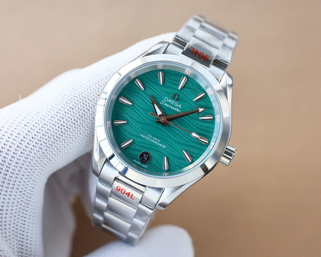 470. OMEGA- Omega SEAMASTER AQUA TEERA 150m 150M watch
34mm in diameter 34mm diving watch.
316L stainless steel original case (Big factory case) Original dial three-dimensional chronograph super luminous original clasp with 8800 transparent automatic mech