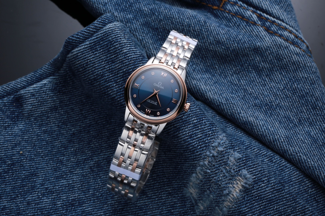 Taiwan factory production: White leather 460. Gold rose ?20. Steel band ?20. (THIS product has been strictly tested for water pressure resistance, water resistance up to 120 meters ??)
OMEGA de Ville series
Imported Swiss quartz - accurate timekeeping
Swi