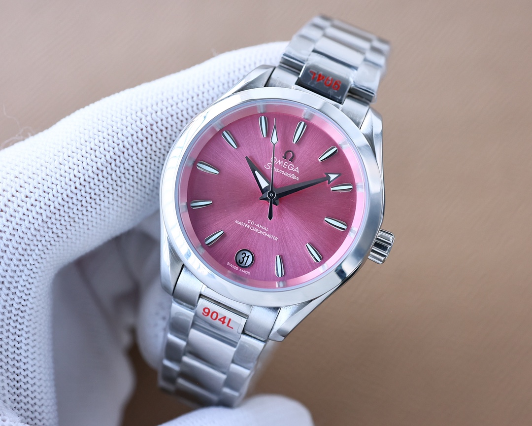 470. OMEGA- Omega SEAMASTER AQUA TEERA 150m 150M watch
34mm in diameter 34mm diving watch.
316L stainless steel original case (Big factory case) Original dial three-dimensional chronograph super luminous original clasp with 8800 transparent automatic mech