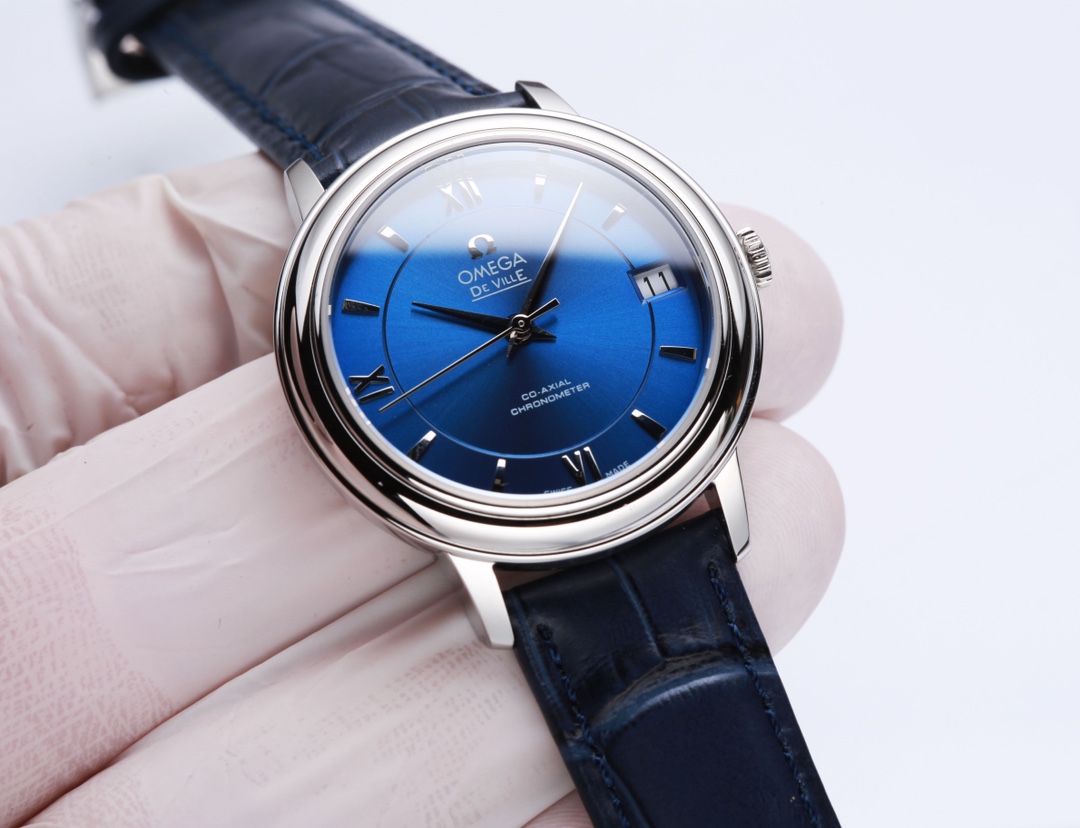 Taiwan factory production: White leather 480. Gold rose ?20. Steel band ?20. (THIS product has been strictly tested for water pressure resistance, water resistance up to 120 meters ??)

?? This product is shipped in the form of three codes, return and exc